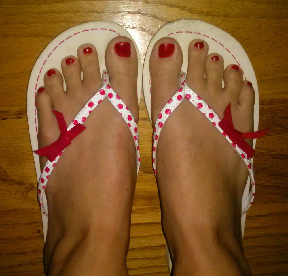 25P Sexy Feet Photos