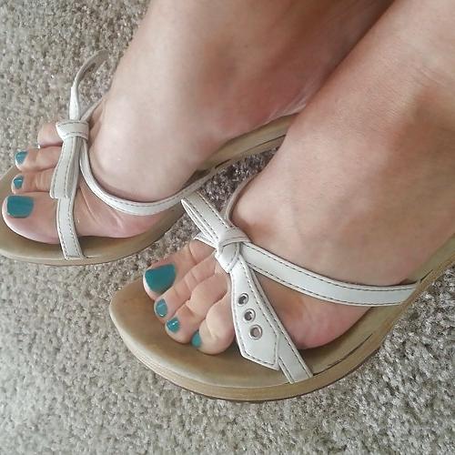 25P Sexy Feet Photos