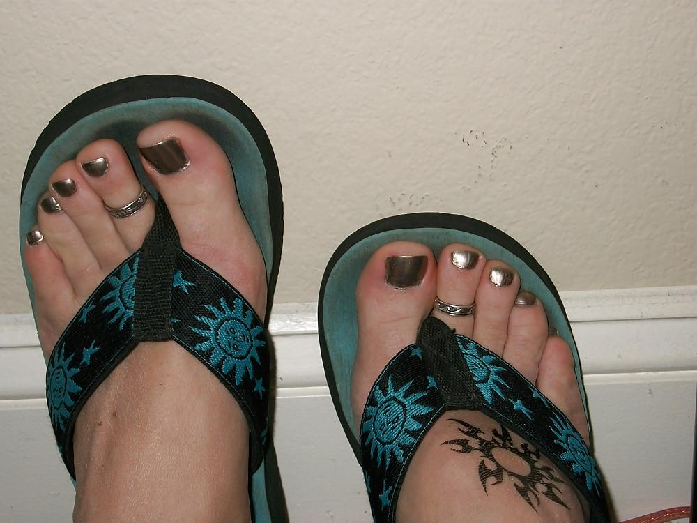 25P Sexy Feet Photos