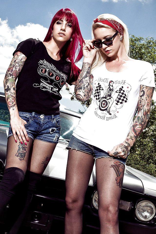 25P Tattoo models 1.1 (male & female)