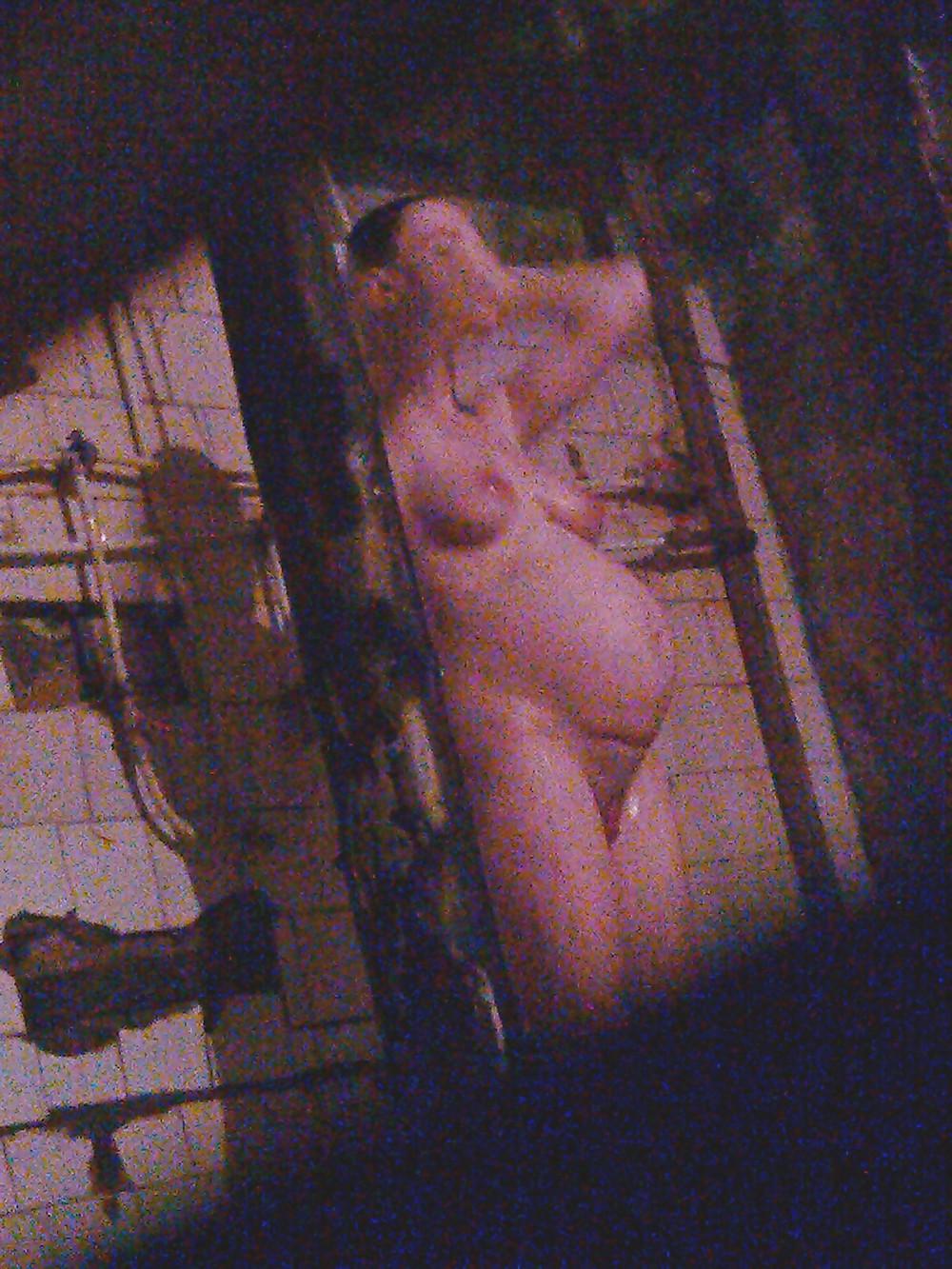11P Pregnant Mom