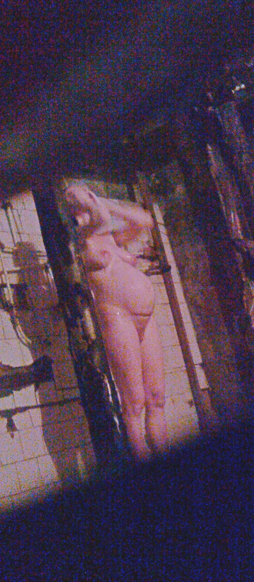 11P Pregnant Mom
