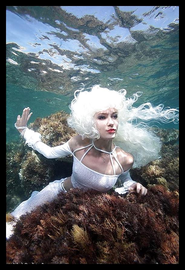 25P Underwater Art Anatoly Beloshchin for Black--Widow