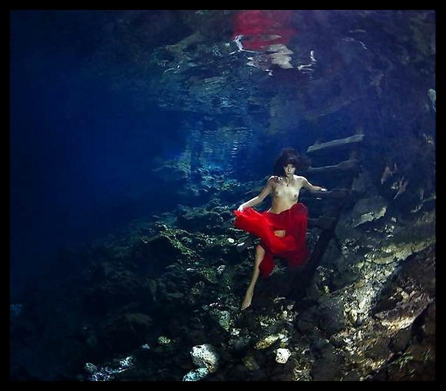 25P Underwater Art Anatoly Beloshchin for Black--Widow