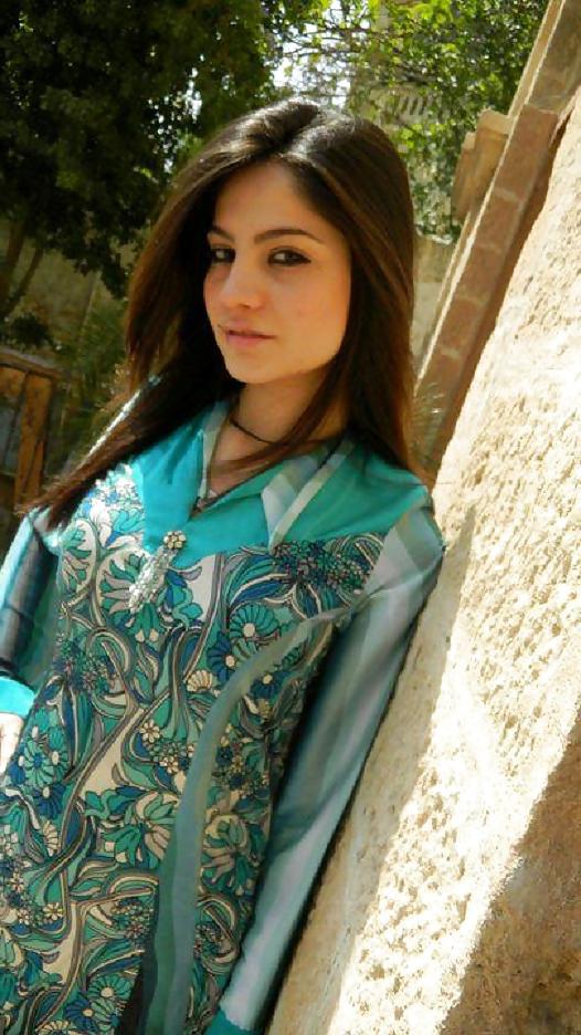 19P Paki bitch neelam that Big Black Cocks (BBCs) MUST TRY!