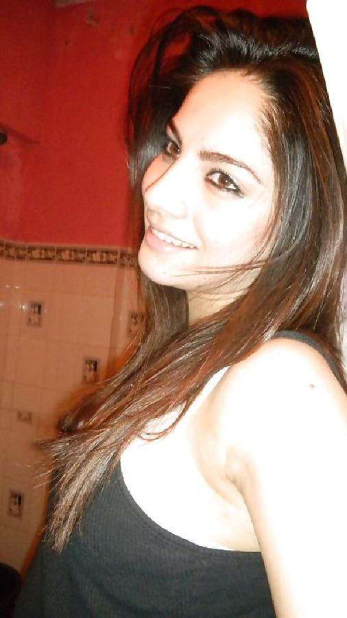 19P Paki bitch neelam that Big Black Cocks (BBCs) MUST TRY!