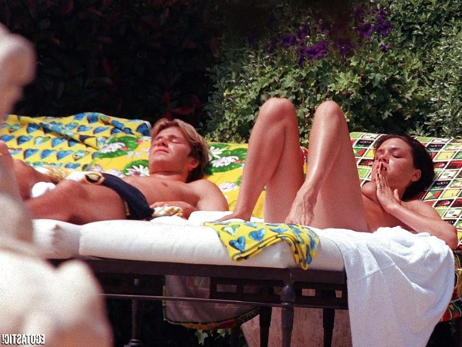 10P Victoria Beckham Topless