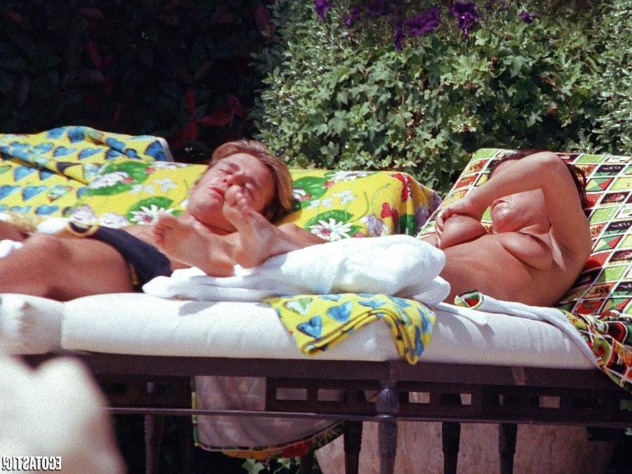 10P Victoria Beckham Topless