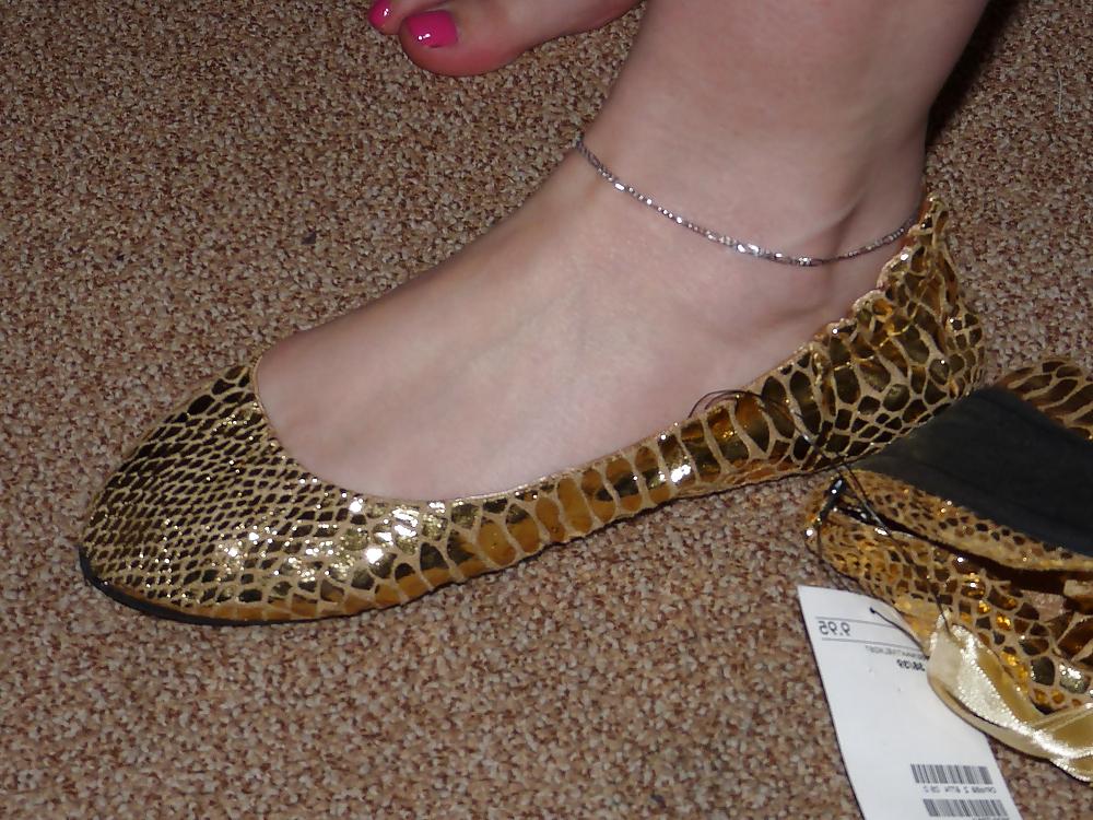 16P Wifes gold heels flats ballerinas shoes feet 2