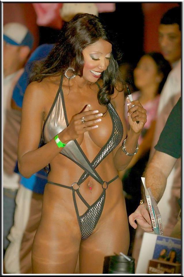 25P Diamond-Mature Ebony Goddess