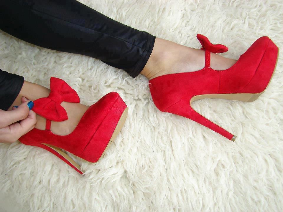 25P Feet and Heel Fetish 11