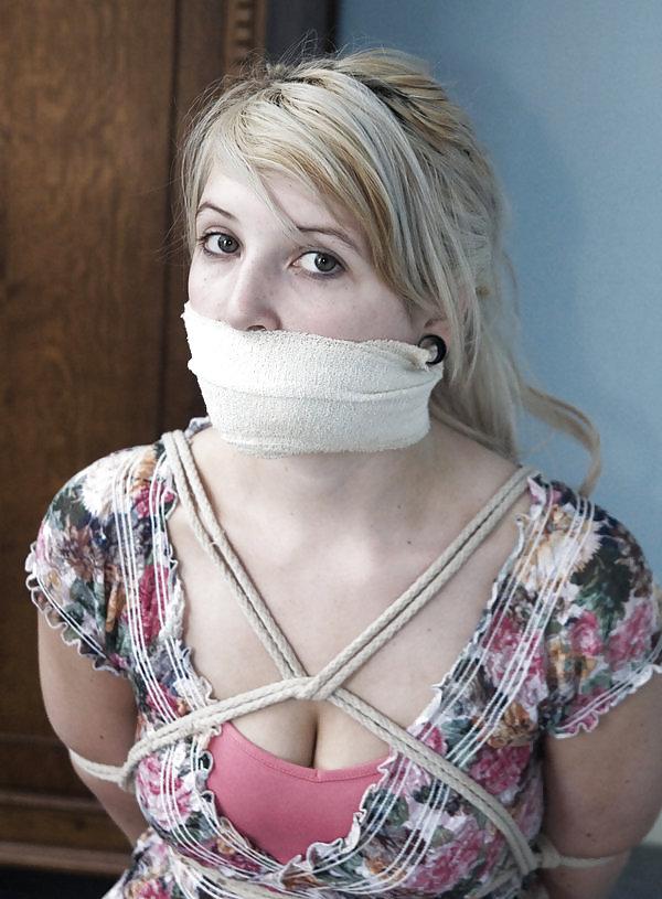 24P New Kinky Stuff - 16