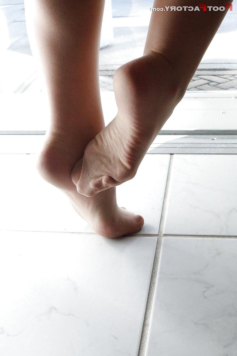 12P Aria Giovanni - Stocking Feet