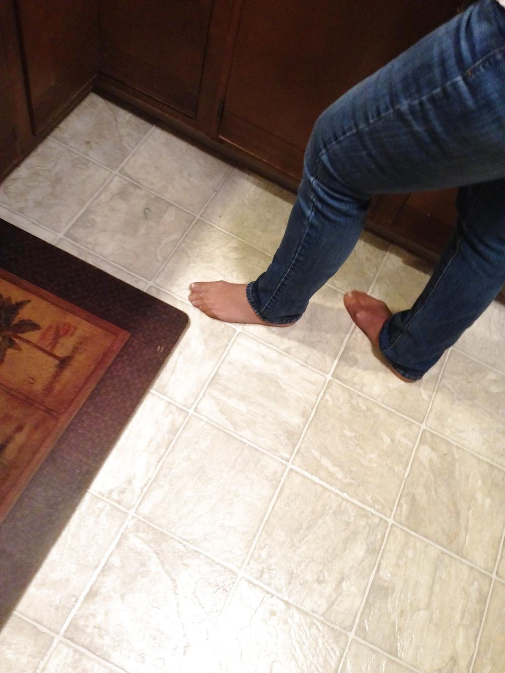 22P My Candid Pantyhose Feet