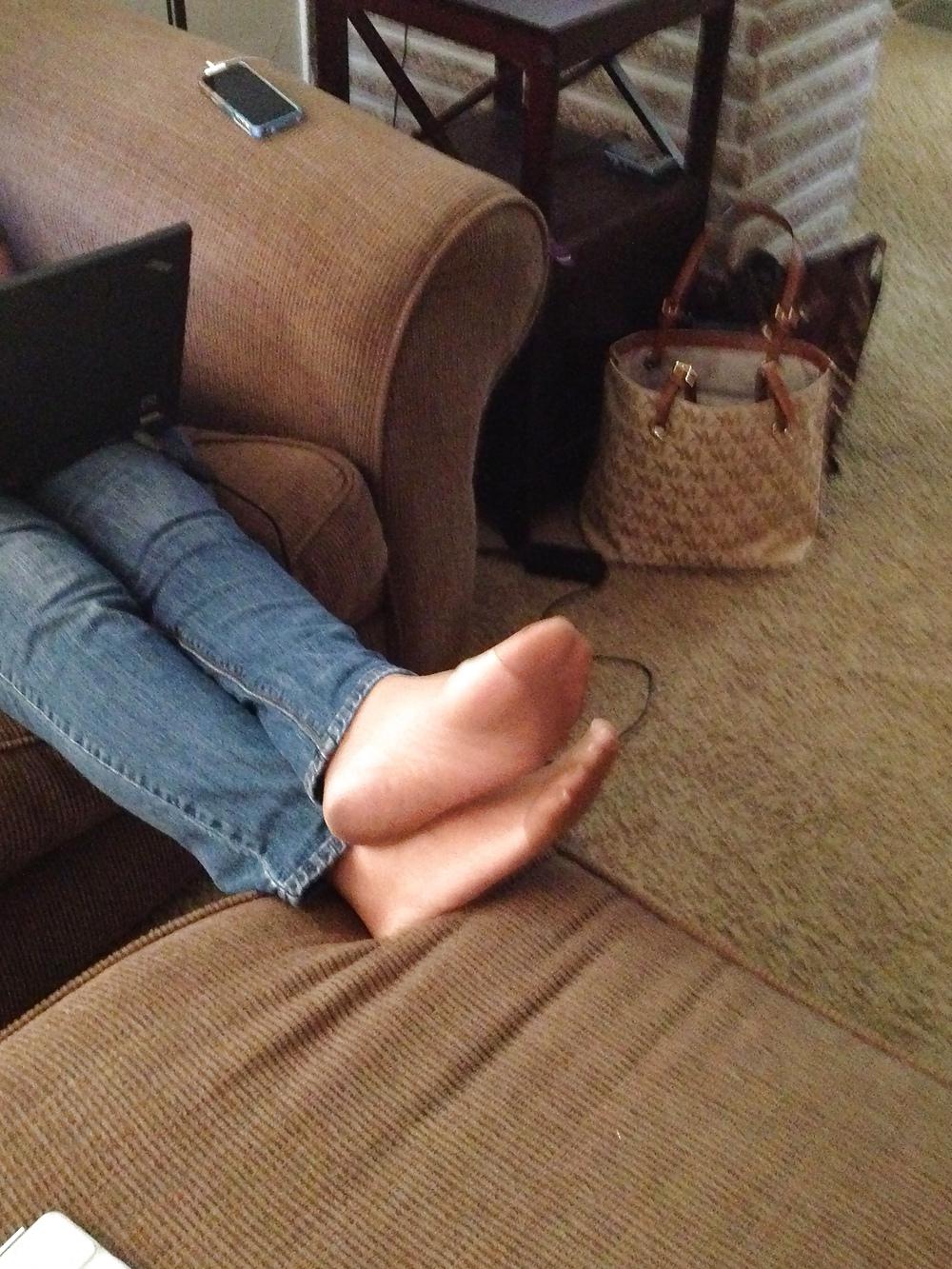 22P My Candid Pantyhose Feet