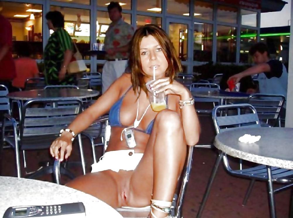 18P Wide and Open in Public -102-