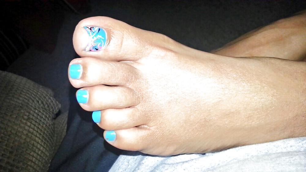25P Feet feet and toes toes