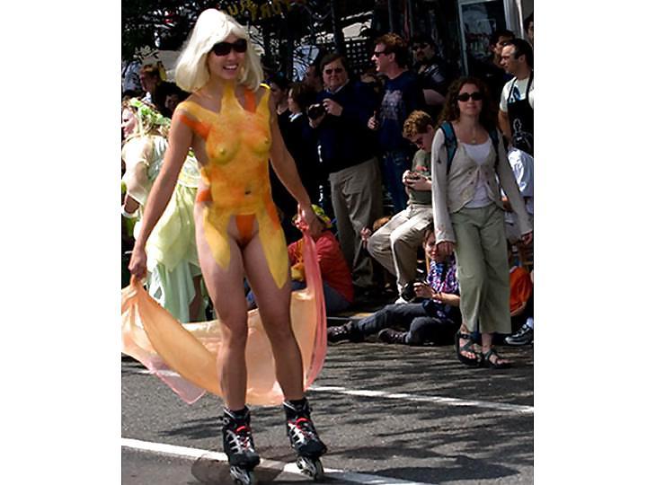 25P Nude Painted Ladies in Public Fetish Gallery 5