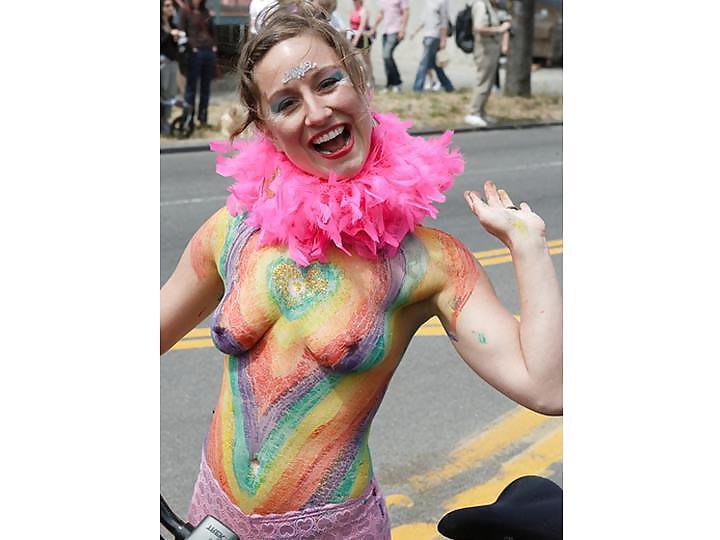 25P Nude Painted Ladies in Public Fetish Gallery 5