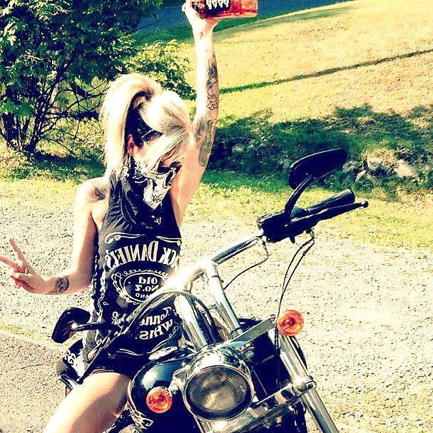 25P Tattoo models (female) 17.1