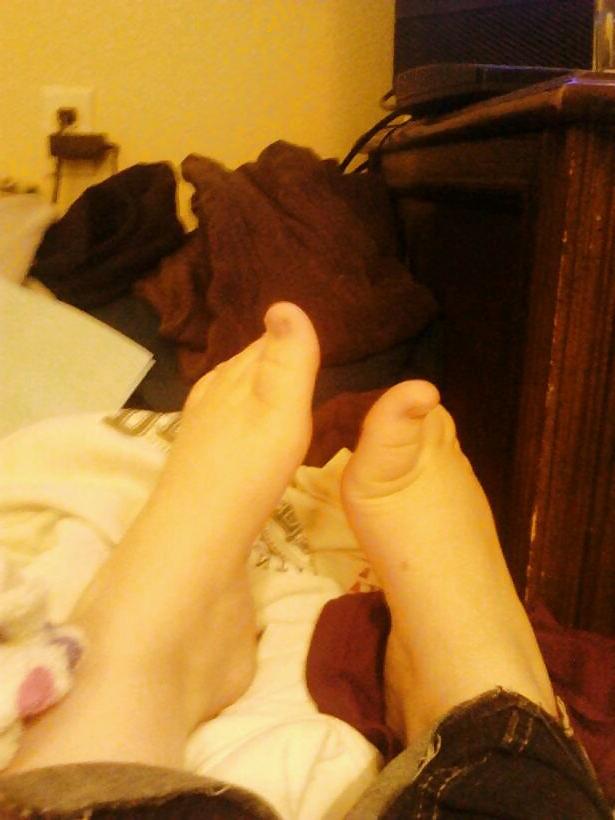 23P Young bitch on kik mmm