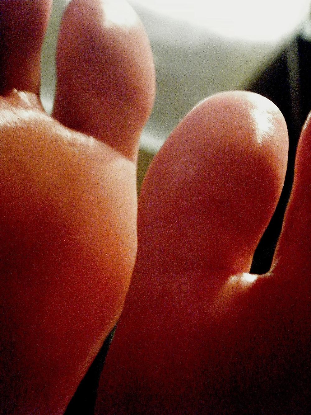 17P More candid shots of my wife's exquisite feet and toes