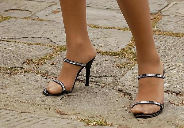25P Nylon feet