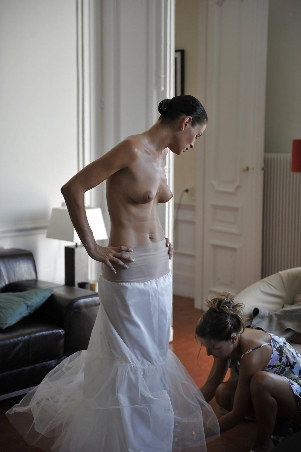 19P Changing bride