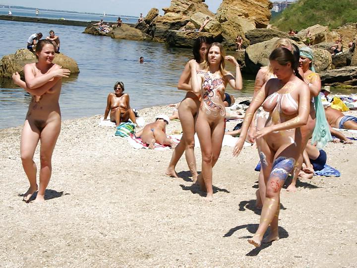 25P Nude Painted Ladies in Public Fetish Gallery 14