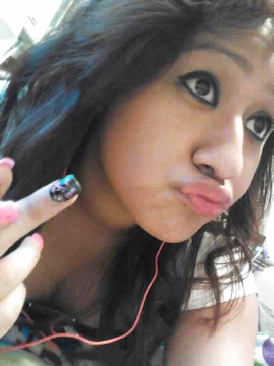 25P Hot virgin bitch Giselle. leave dirty comments