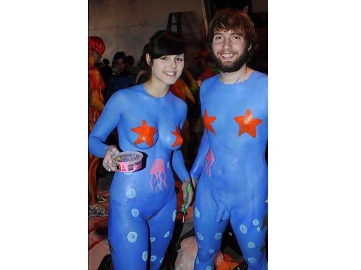 25P Nude Painted Ladies in Public Fetish Gallery 20