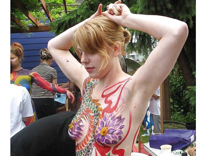 25P Nude Painted Ladies in Public Fetish Gallery 19