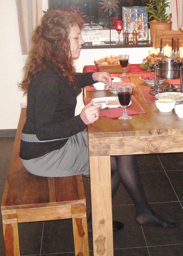 25P Candid Feet