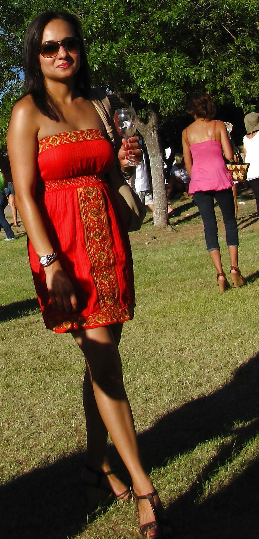 25P Candid Feet