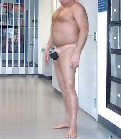 11P More fun jerking off in public