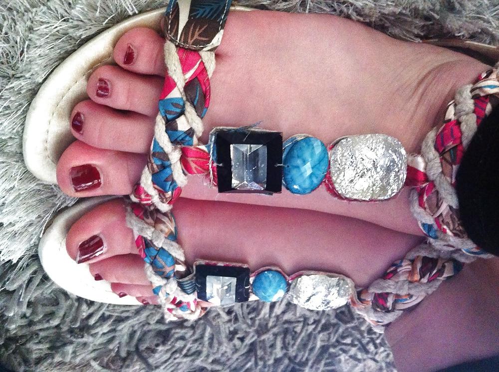 4P Feet fetish toes and shoes