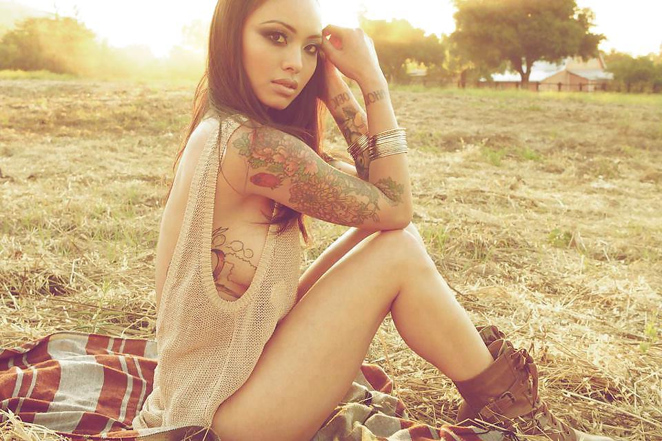25P Tattoo models (female) 18.2