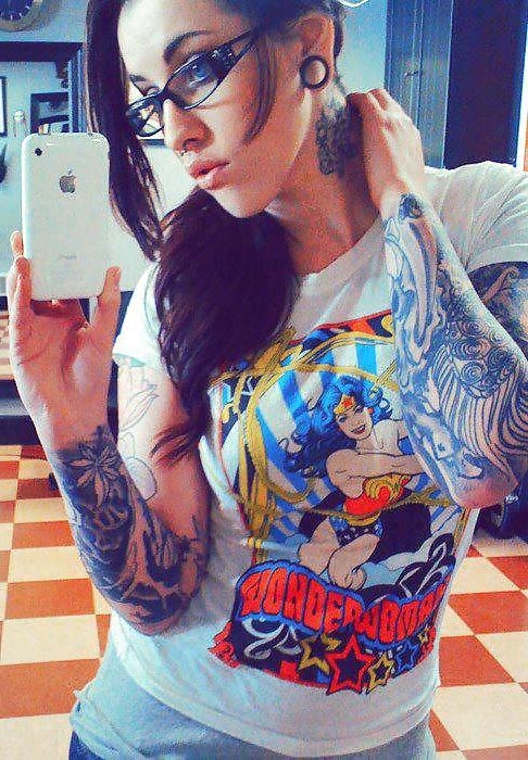 25P Tattoo models (female) 18.2