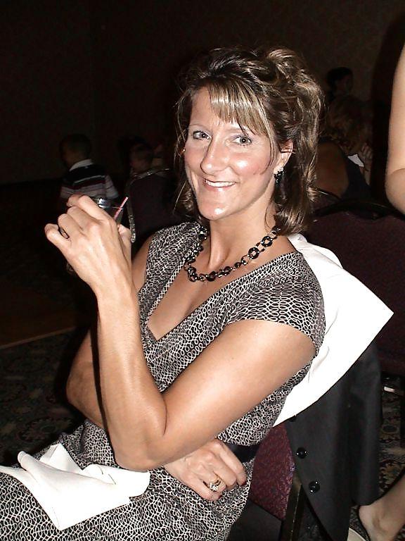 25P Cute Small Chest MILF