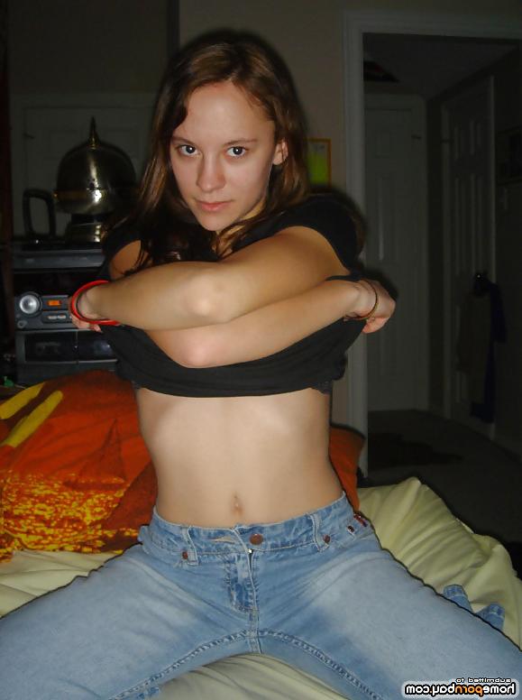 10P Cute solo brunette babe