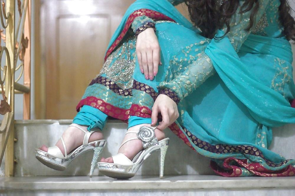 25P Contribution 3: indian feet hands painted nails henna tattoo