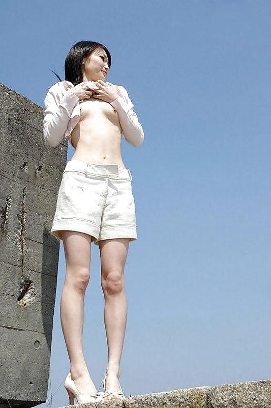 24P Japanese girl fucked in public