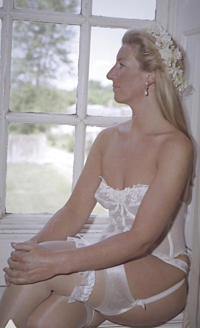 6P Posh bride lingerie