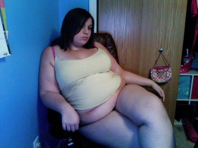 25P From Chubby, through Thick, to Big - Beautiful Women 03