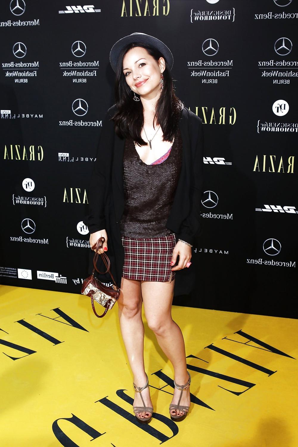 5P Feet of Cosma Shiva Hagen
