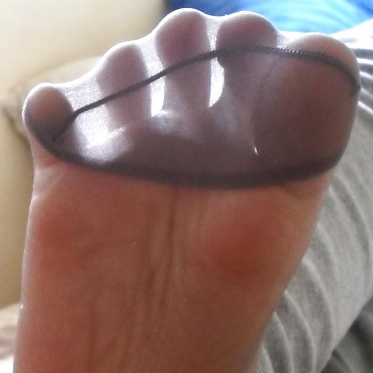 25P Nylon feet 5