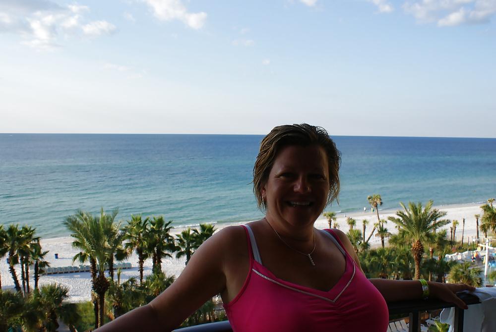 16P British Milf Cathy of Manchester