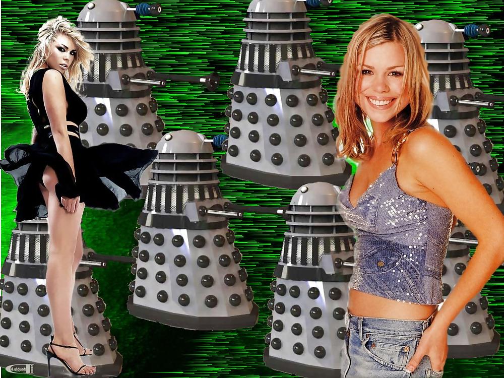 7P Crappy photo of Rose topless(Dr.Who)
