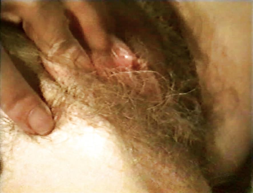 8P SAG - Sexy Bitch Hairy Pussy Play 01 - Fotzenspiel