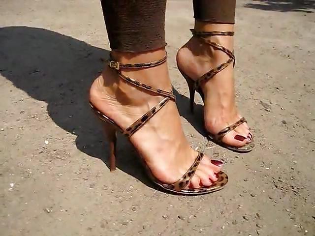 25P High heels feet 2